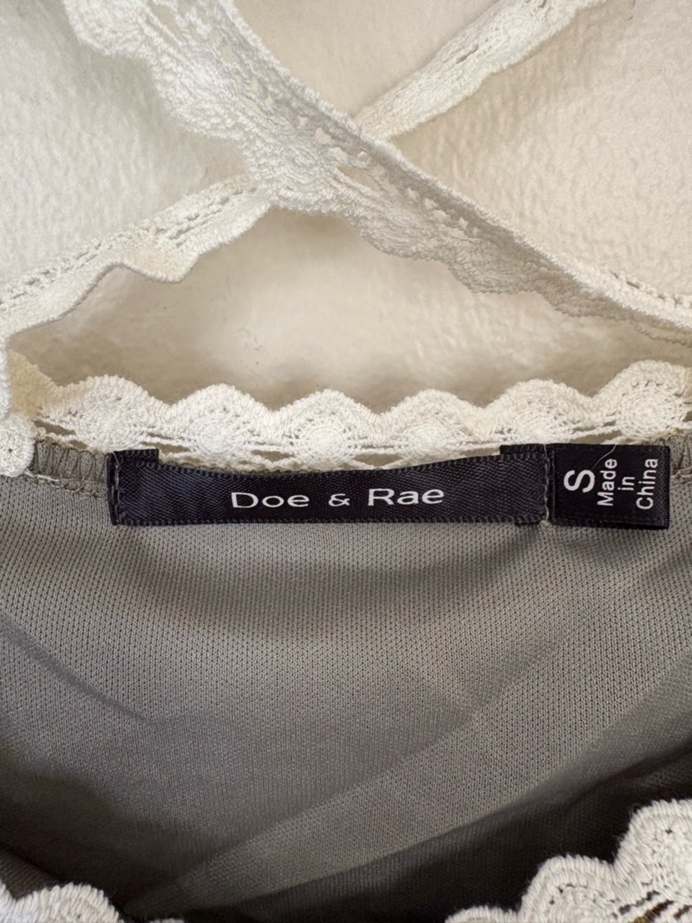 Doe & Rae Sage Green Sunflower Lace Sundress Size Small NWT - Picture 15 of 16
